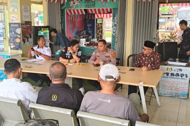 Satlantas Polresta Jambi Gelar Program "Satlantas Menyapa" di Terminal Alam Barajo
